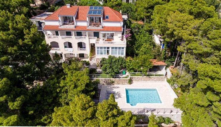 Villa Amari เบรลา ภายนอก รูปภาพ
